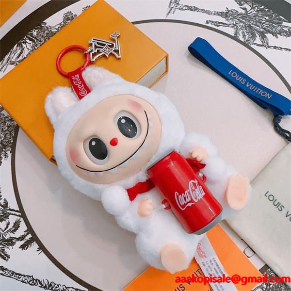 Labubu x LVストリートに人気アイテム  ルイ ヴィトンキーホルダー コピー ファッション
