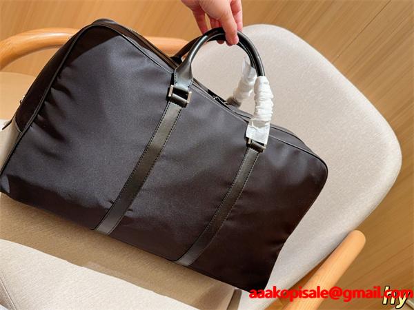 旅行用プラダ バッグコピーPRADA エレガントな雰囲気オススメのアイテムを見逃すな ブランド激安通販 専門店