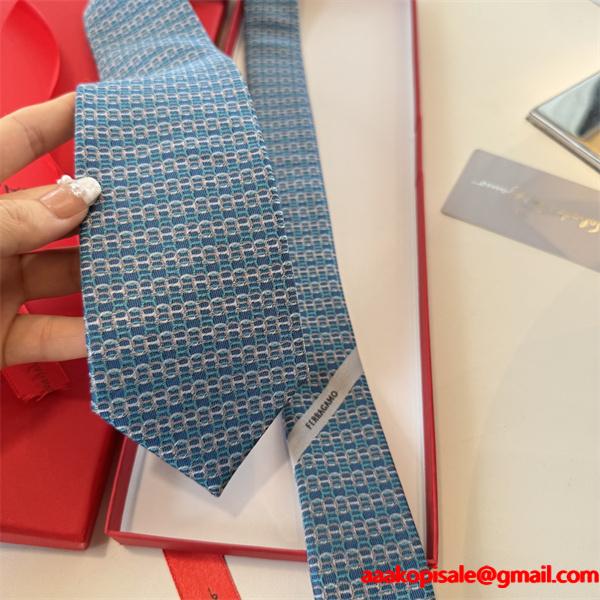 サルヴァトーレフェラガモ 2026秋冬におしゃれな着こなし FERRAGAMO ネクタイ コピー 激安(日本最大級)