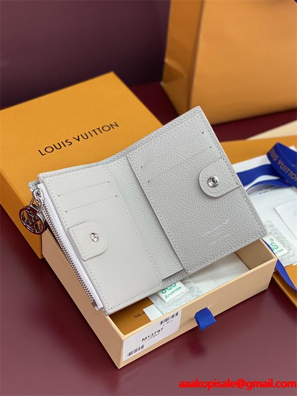 M13797 大人気　ルイヴィトン財布コピー 収納力抜群の長財布 モノグラム ヴェルニ ポルトフォイユ・サラ  激安(日本最大級)