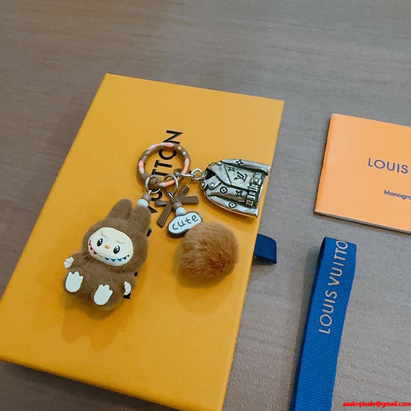 ルイ ヴィトン Labubu x LVキーホルダーコピー 存在感のある 2025-26春夏新作ブランド コピー 激安(日本最大級)