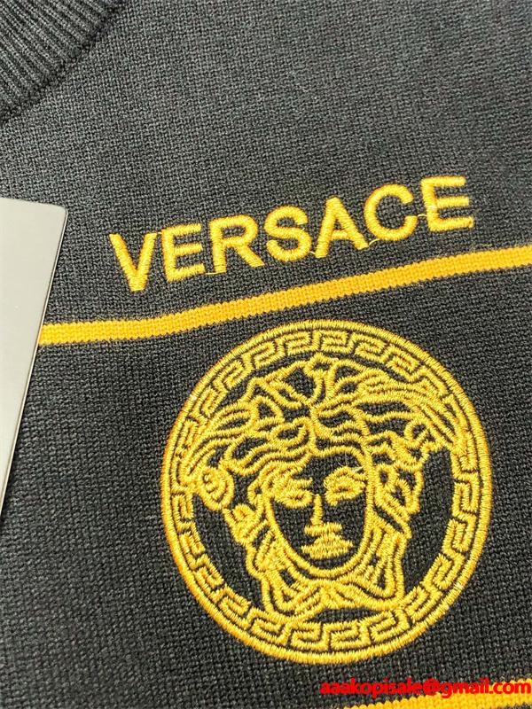 2025秋冬におすすめ着こなし VERSACE ヴェルサーチセーターコピー 激安(日本最大級)
