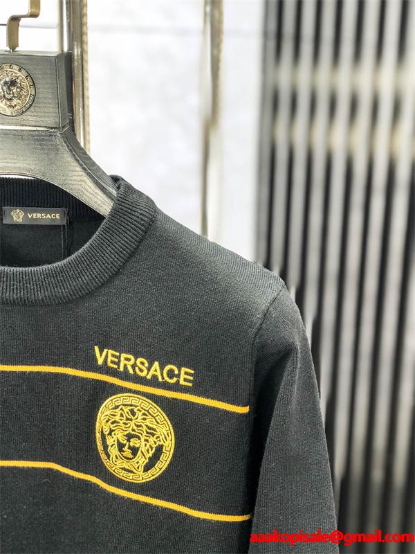 2025秋冬におすすめ着こなし VERSACE ヴェルサーチセーターコピー 激安(日本最大級)