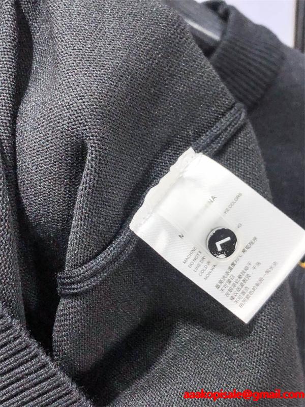 2025秋冬におすすめ着こなし VERSACE ヴェルサーチセーターコピー 激安(日本最大級)