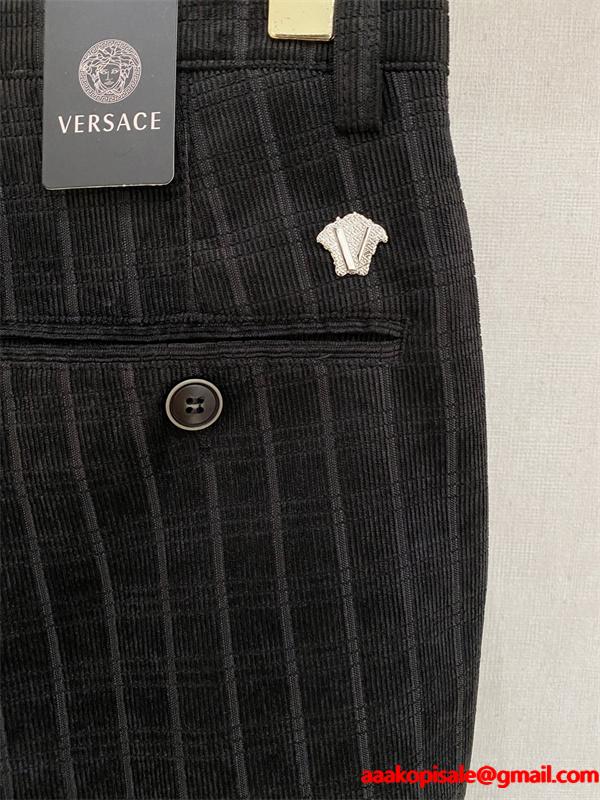 2025秋冬 ヴェルサーチズボンコピー VERSACE  大人キレイに仕立てる お洒落自在 ブランド コピー 激安(日本最大級)