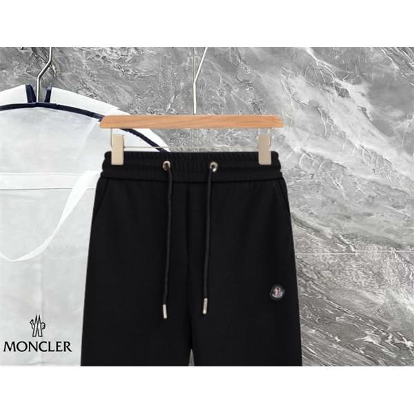 定番 ブラック サイドロゴ控えめ 大人モード感 秋冬人気 モンクレール コピー 高品質 Moncler ジョガーパンツ