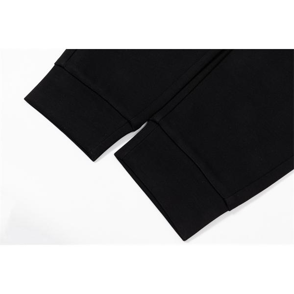 定番 ブラック サイドロゴ控えめ 大人モード感 秋冬人気 モンクレール コピー 高品質 Moncler ジョガーパンツ