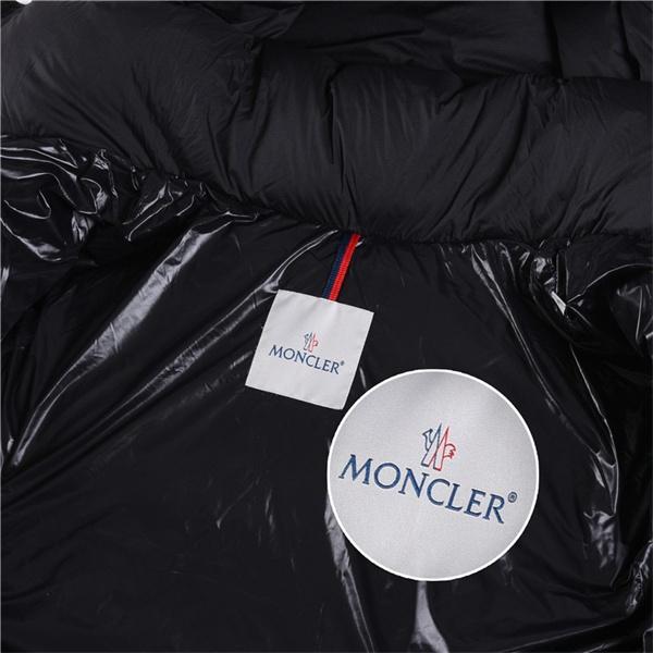 ブラック シンプル定番 ボリューム中綿 保温力抜群 2025秋冬コーデ MONCLER モンクレール 偽物 ダウンジャケット