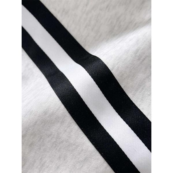 人気 ブラック ダブルライン スポーティシルエット 2025新作 モンクレール スーパー コピー Moncler セットアップ