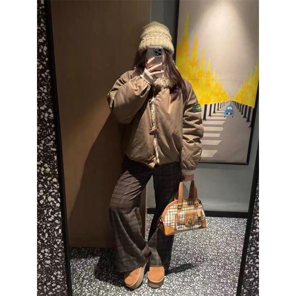 STONE ISLAND ストーンアイランド コピー 今年の主役 2025AW ホワイト×ブラック 高機能 ダウンジャケット