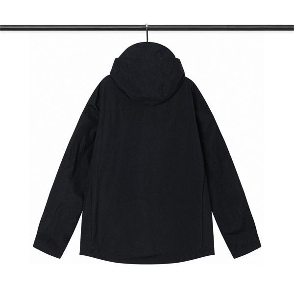 2025秋冬必須 ハイテック ライトシェル STONE ISLAND ストーンアイランド コピー ジャケットブラック