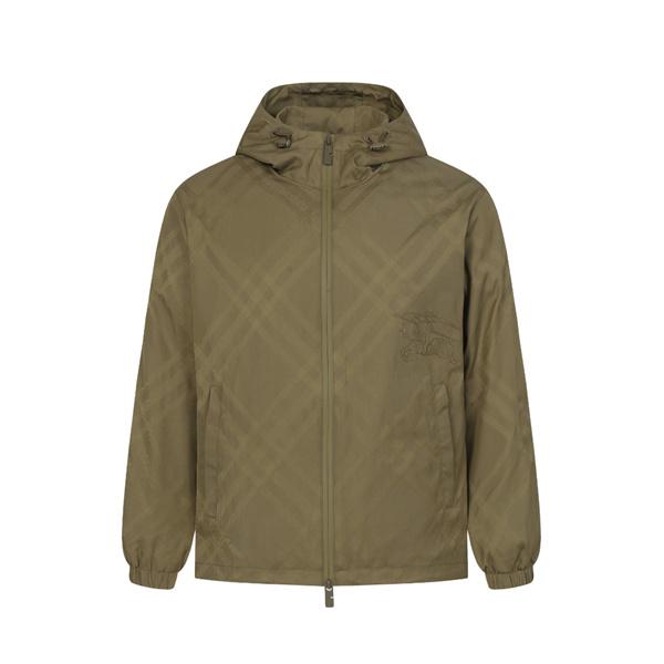 バーバリー コピー BURBERRY トレンド最前線！2025注目 ブラック 秋冬 軽量 ジャケット