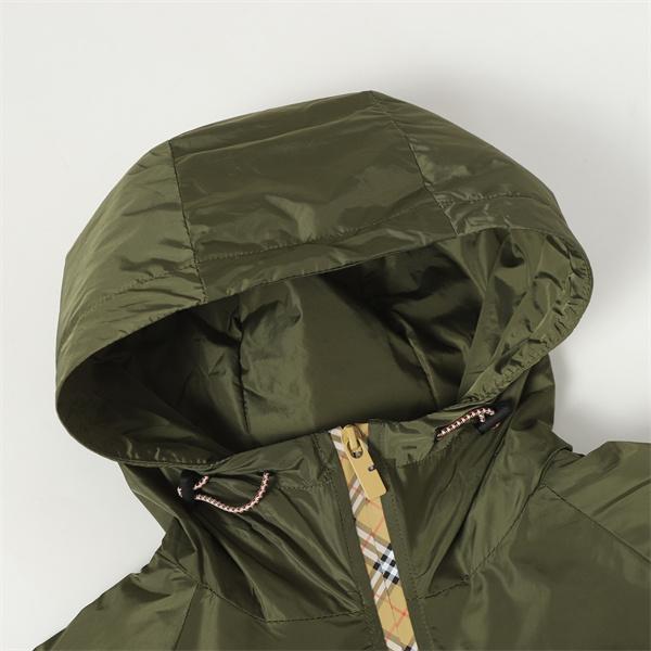 人気爆発！2025秋冬新作 ブラック 軽量フードジャケット バーバリー コピー BURBERRY