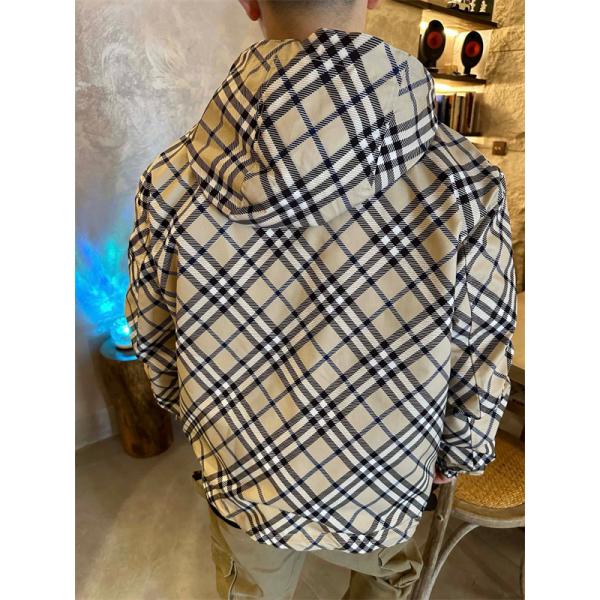 バーバリー コピー BURBERRY 期間限定！2025秋冬注目 カーキ 防風フードジャケット