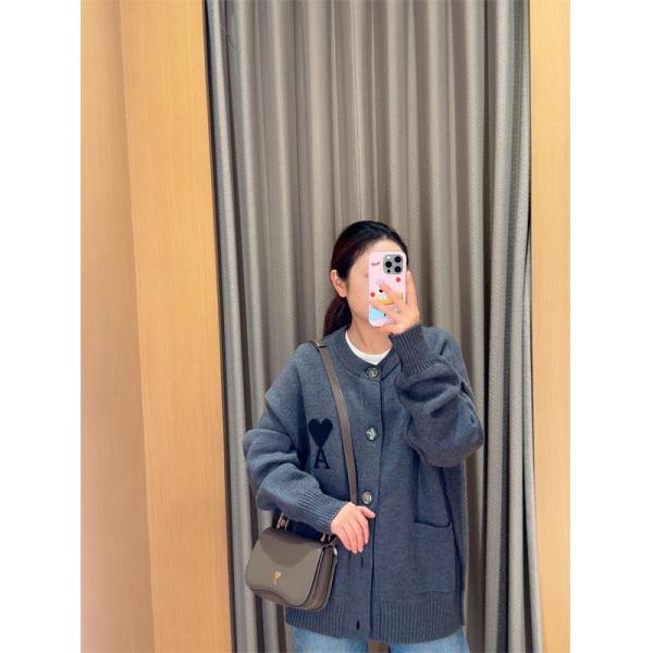 AMI PARIS アミ パリス コピー 2025秋冬必須 クリーム プレミアム 柔軟 ニットカーディガン