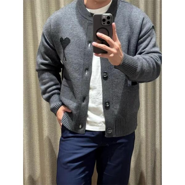 AMI PARIS アミ パリス コピー 2025秋冬必須 クリーム プレミアム 柔軟 ニットカーディガン