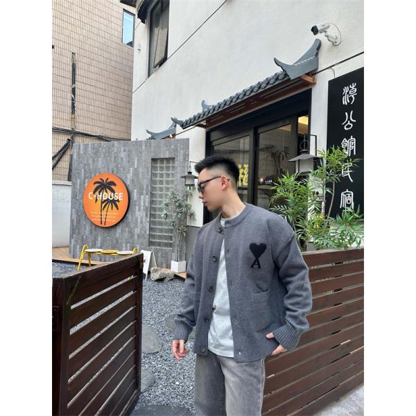 AMI PARIS アミ パリス コピー 2025秋冬必須 クリーム プレミアム 柔軟 ニットカーディガン