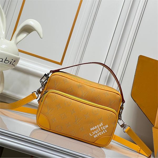 注目必至 カラフル映え 軽快 カメラバッグ LOUIS VUITTON ルイヴィトン コピー