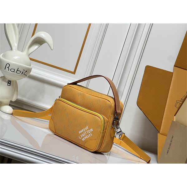 注目必至 カラフル映え 軽快 カメラバッグ LOUIS VUITTON ルイヴィトン コピー