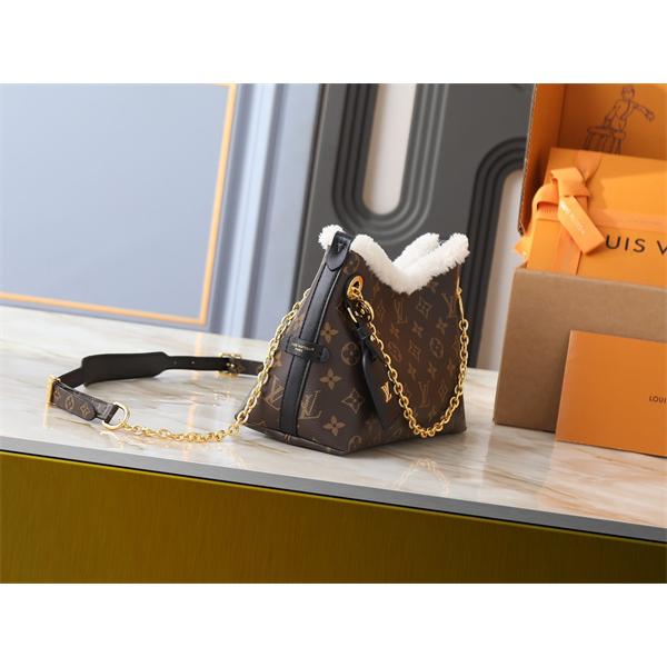 LOUIS VUITTON ルイヴィトン コピー 人気急上昇 上質質感 エレガント ショルダーバッグ