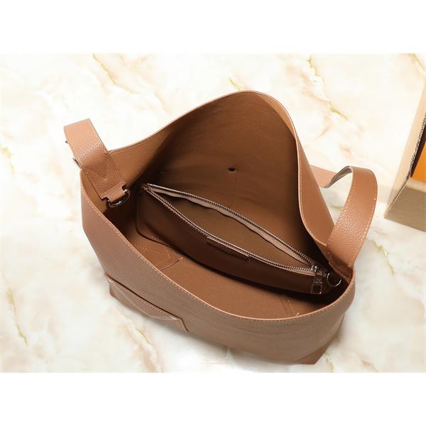 LOUIS VUITTON ルイヴィトン スーパーコピー 上質素材感 モード系 洗練シンプル トートバッグ