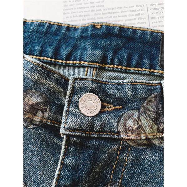 DOLCE&GABBANA 激安 2025新作 スリムデニム メンズ ジーンズ ロゴパッチ装飾 ヴィンテージウォッシュ ハイグレード仕様