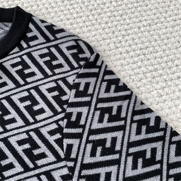 FENDI フェンディ スーパーコピー 肌触り良好 FF総柄 グレー ニット 2025秋冬 注目