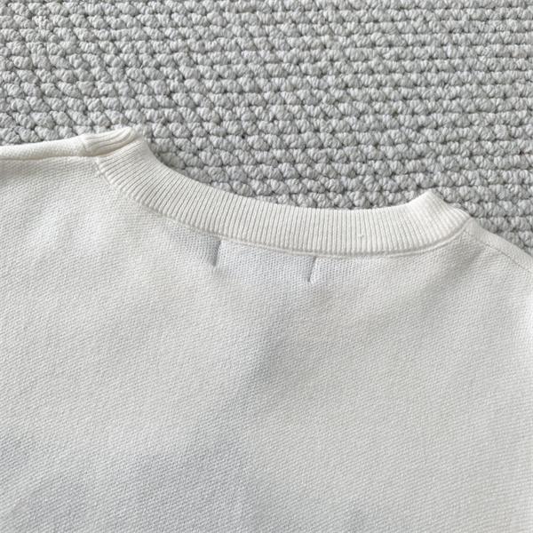 温か素材 ロゴ ホワイト FENDI フェンディ コピー ニット プレミアム 2025秋冬