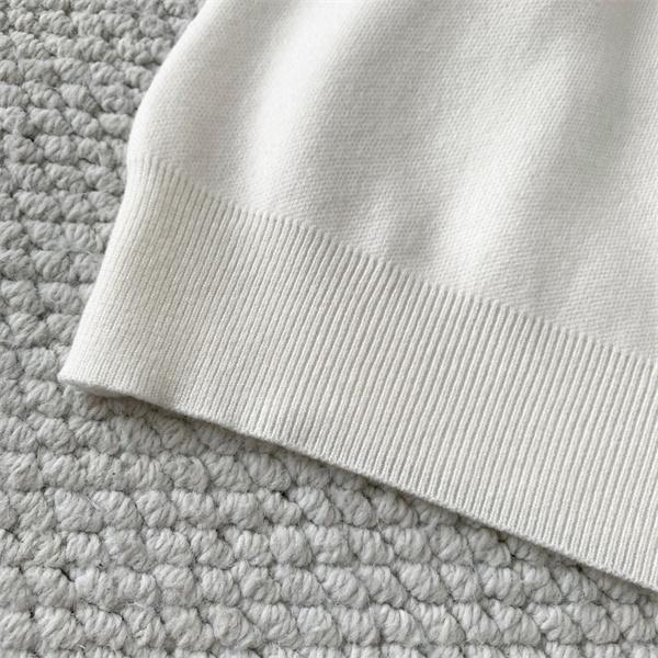 温か素材 ロゴ ホワイト FENDI フェンディ コピー ニット プレミアム 2025秋冬