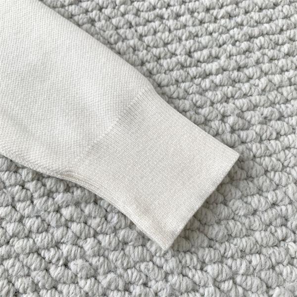 温か素材 ロゴ ホワイト FENDI フェンディ コピー ニット プレミアム 2025秋冬