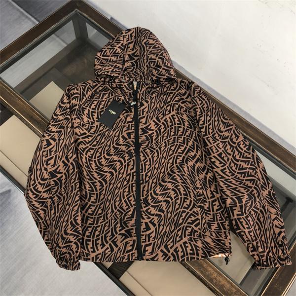 FENDI フェンディ コピー 冬仕様 FF迷彩風 リバーシブル ジャケット 2025秋冬 売れ筋