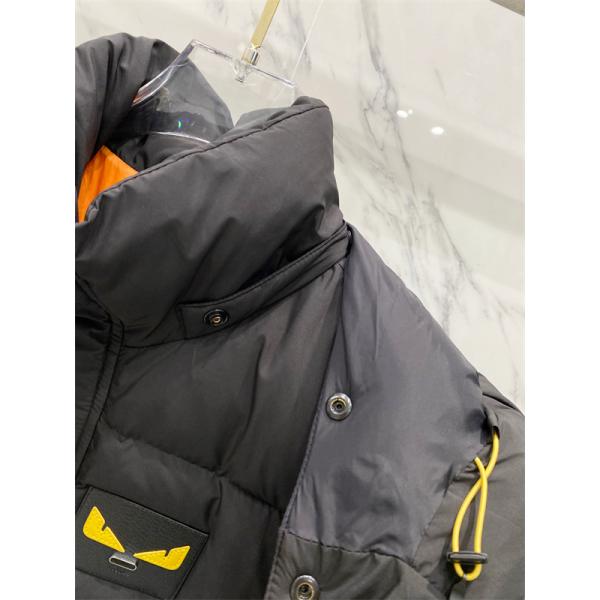 防寒仕様 モンスターアイ ダウンジャケット 限定 FENDI フェンディ スーパーコピー