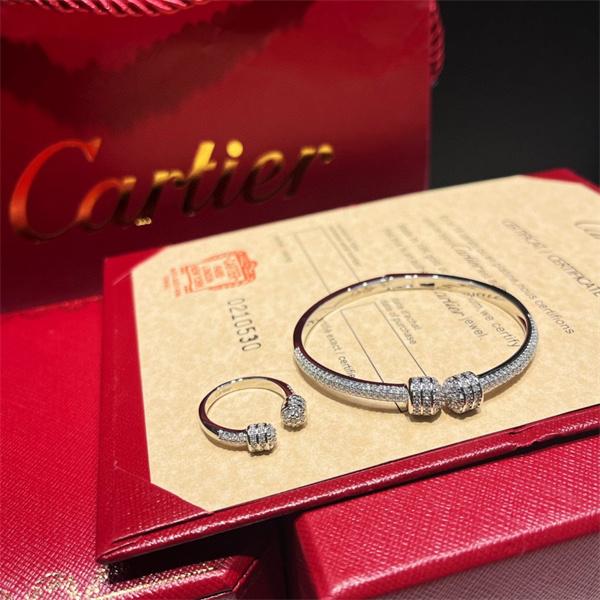 高評価☆☆Cartierカルティエ バングルコピー JUSTE UN CLOU❤存在感抜群アクセサリー新作