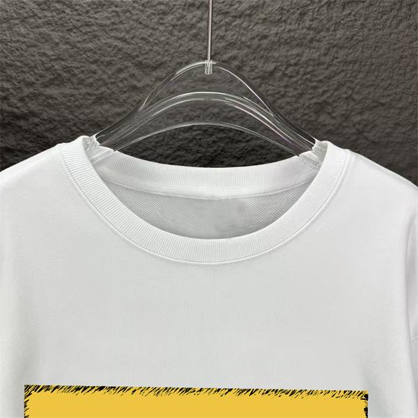 2025秋冬トレンド・柔らかタッチ ボックスロゴ FENDI フェンディ コピー パーカー 話題沸騰