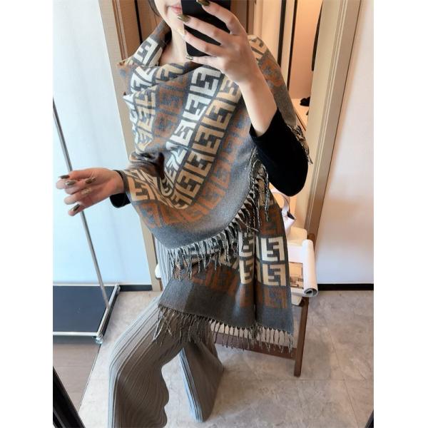 FENDI フェンディ コピー2025秋冬マストバイ・グレース調マフラー 注目キーワード