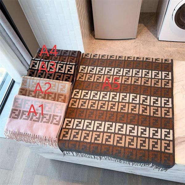 FENDI フェンディ コピー2025秋冬マストバイ・グレース調マフラー 注目キーワード