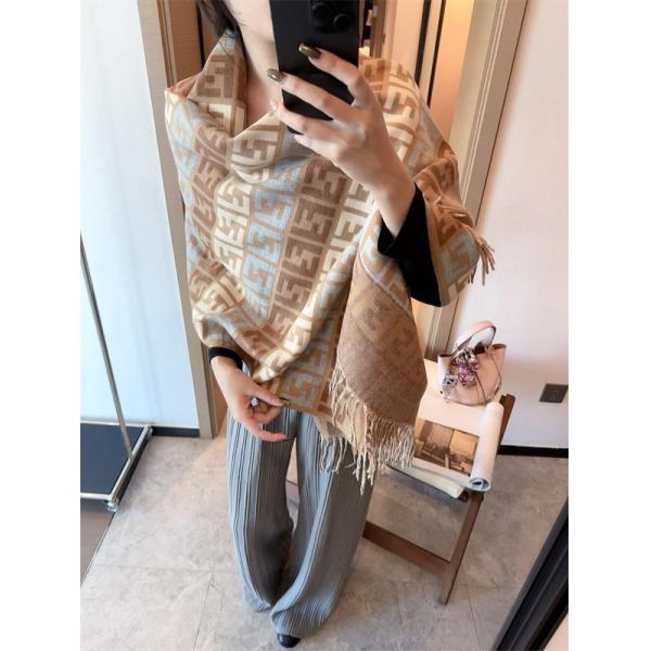 FENDI フェンディ スーパーコピー2025秋冬上質感・暖かエレガント マフラー 話題必至