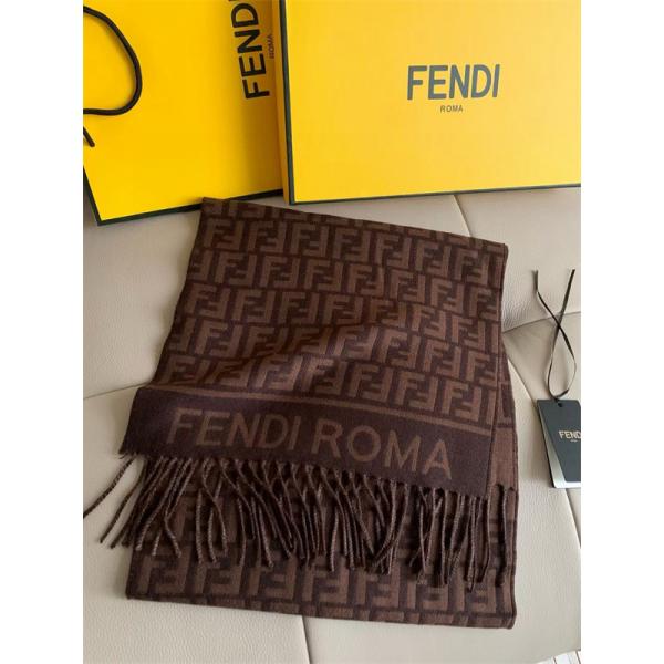 2025秋冬定番魅力・ふんわり柔暖 マフラー 新作登場 FENDI フェンディ コピー