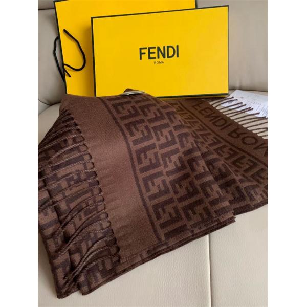 2025秋冬定番魅力・ふんわり柔暖 マフラー 新作登場 FENDI フェンディ コピー