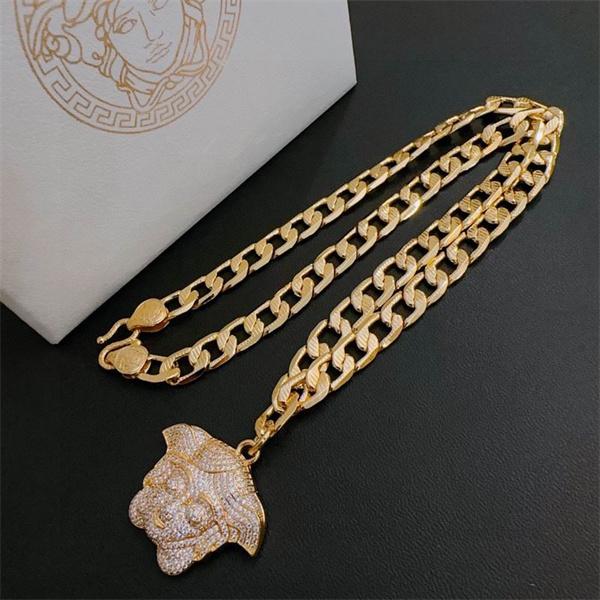 新作登場❤ヴェルサーチ Versaceネックレススーパーコピーオシャレアクセサリー激安