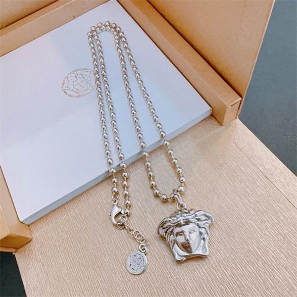 激安❤Versace❤ヴェルサーチネックレスコピー❤2025-2026コレクション 上質素材 圧倒的存在感