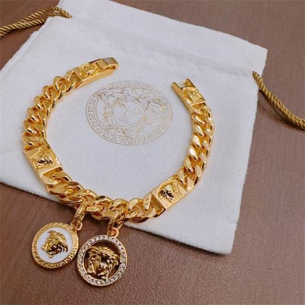 トレンドの最先端☆☆ヴェルサーチブレスレットコピーVersaceアクセサリー限定アイテム 