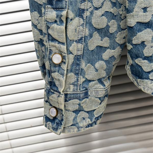 LOUIS VUITTON ルイヴィトン スーパーコピー 2025秋冬 上質感 軽やかデザイン ブルー デニムシャツ 注目