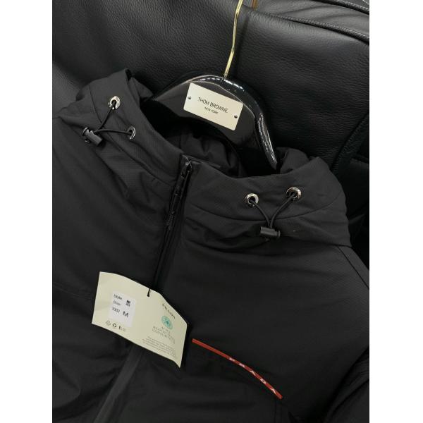 ☆大注目☆Prada プラダダウンジャケットコピー保温性抜群2025-2026流行秋冬トレンド上品