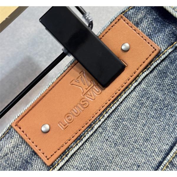 LOUIS VUITTON ルイヴィトン スーパーコピー 2025秋冬注目・インディゴ 立体ロゴ エンボス デニムパンツ 