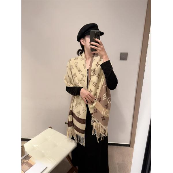 ブラック 2025秋冬話題・大人エレガンス LOUIS VUITTON ルイヴィトン コピー マフラー