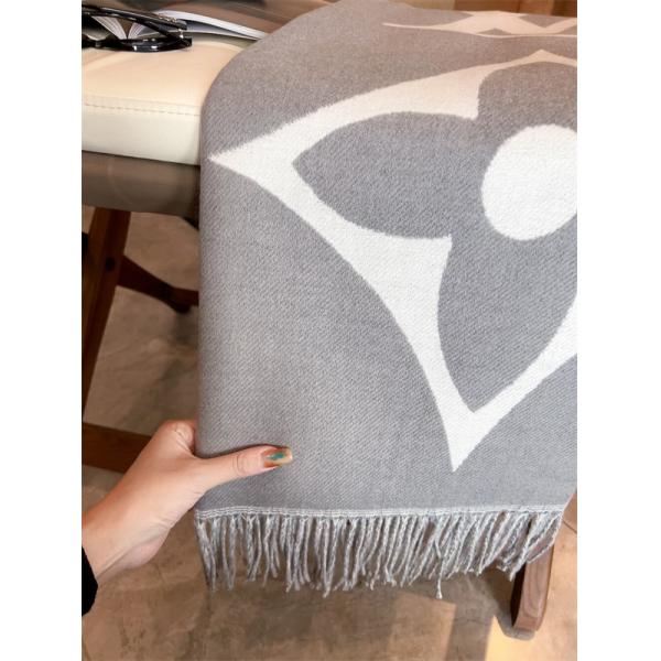 LOUIS VUITTON ルイヴィトン コピー ライトグレー 2025秋冬新作・洗練モダン マフラー