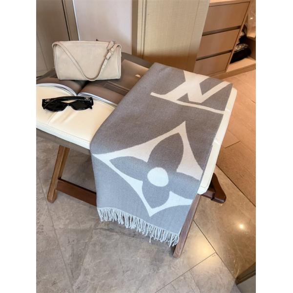 LOUIS VUITTON ルイヴィトン コピー ライトグレー 2025秋冬新作・洗練モダン マフラー