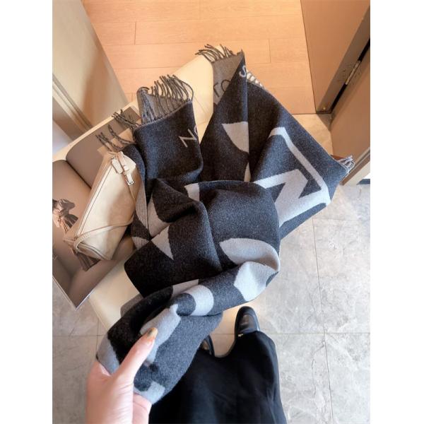 ブラック 2025秋冬推奨・魅力クラシック LOUIS VUITTON ルイヴィトン スーパーコピー マフラー