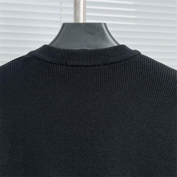  グッチ コピー 2025秋冬 上質 ボルドー GUCCI ロゴニット 人気 メンズ必見 大人カジュアル